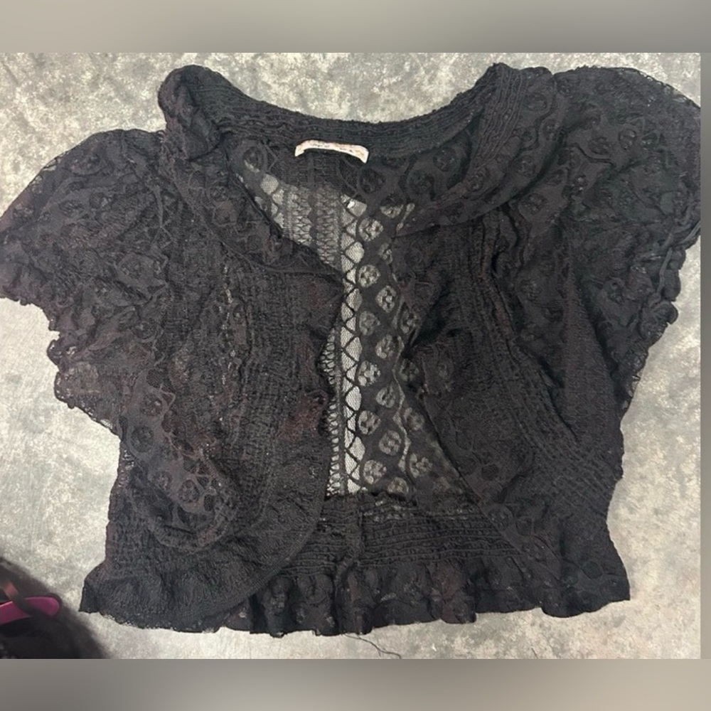 black cape lace bolero type crop jacket ONE SIZE  GOTH wrap